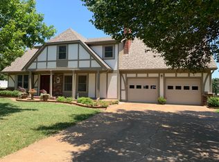 1028 S Windsor Rd, Chanute, KS 66720