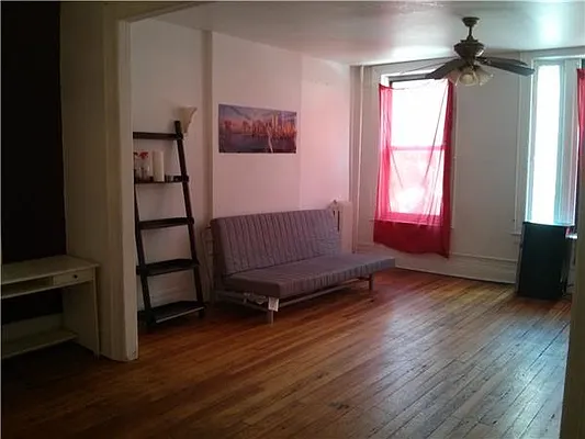 Rented by R New York | media 7