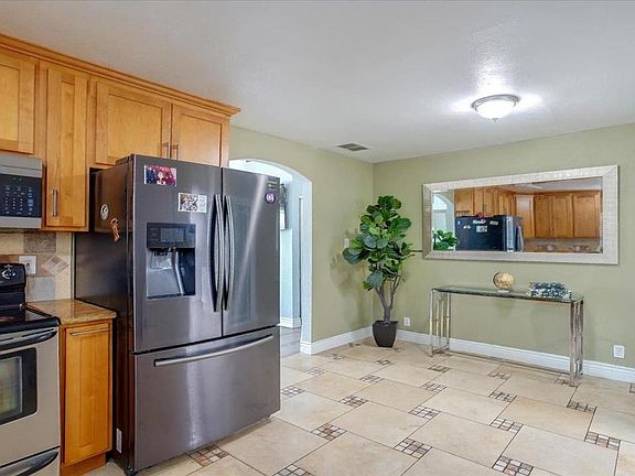 Main kitchen with new appliances