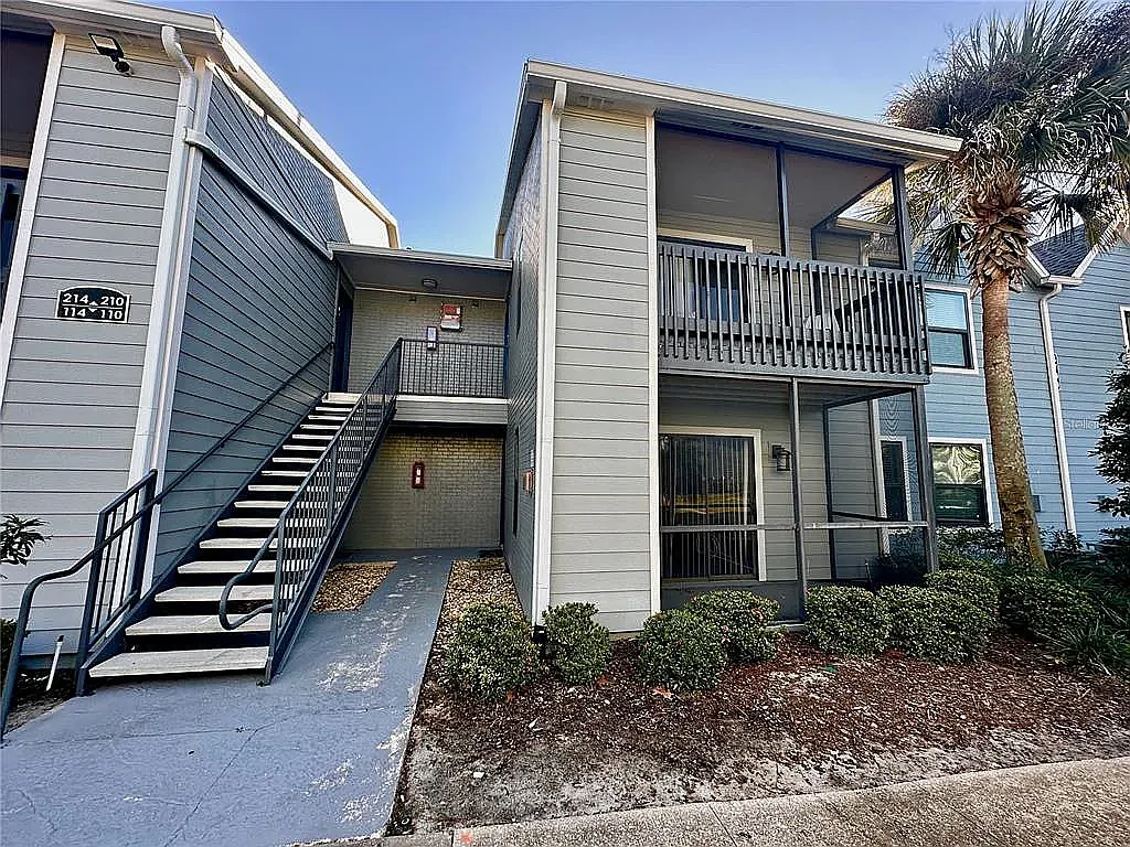 2 bed, 768 sqft, $1,500 — Photo 2