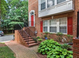 8015 Reserve Way, Vienna, VA 22182