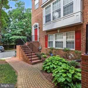 8015 Reserve Way, Vienna, VA, 22182
