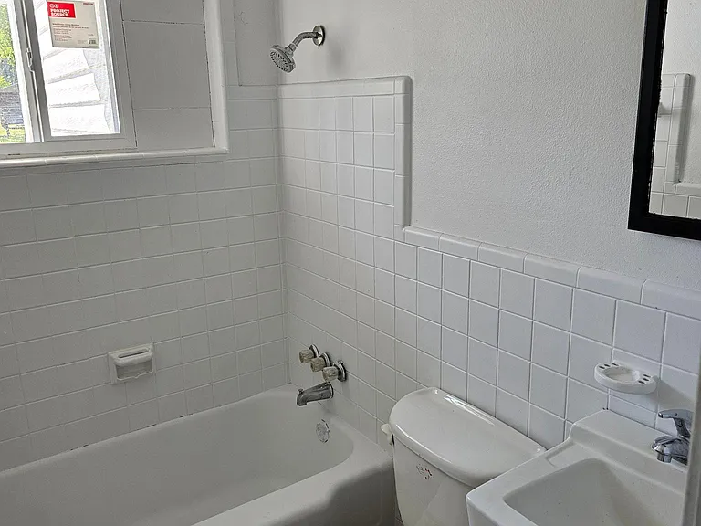 498 S Willow St #1 — Photo 3