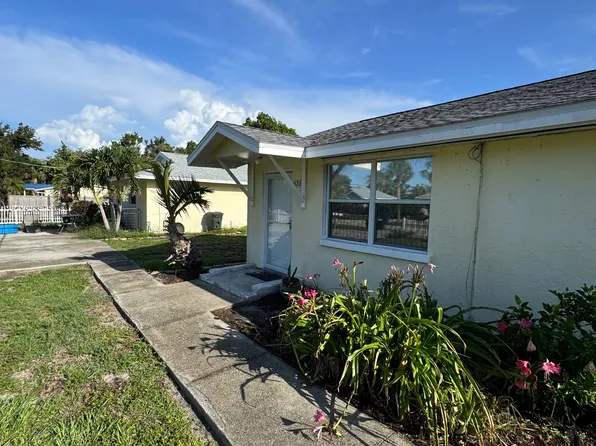 626 Yale St, Englewood, FL 34223