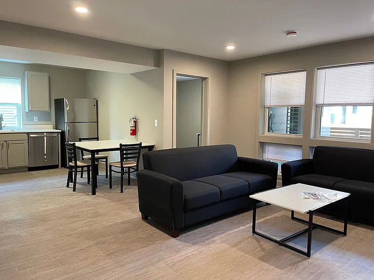 126 College Ave — Photo 11