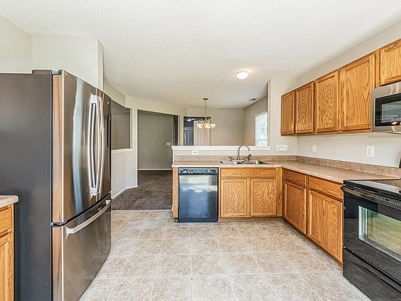 5th image of 1020 Gelfield Rd