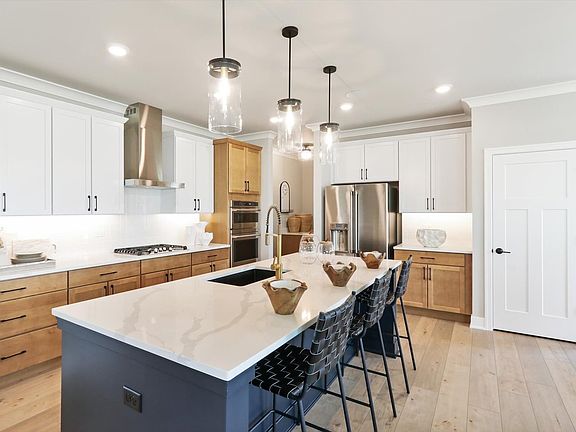 7th image of this home