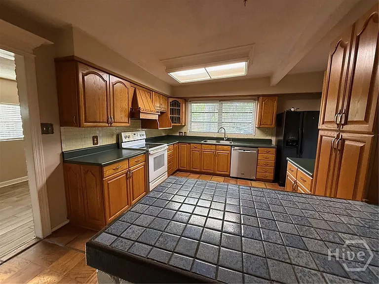 524 Jackson Blvd — Photo 6