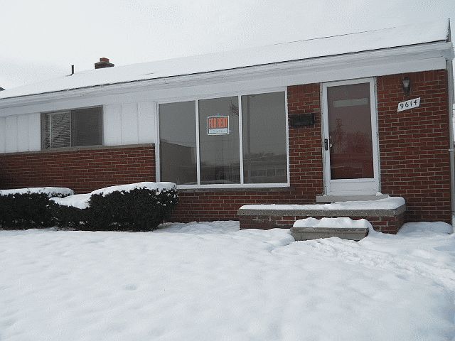 1st image of 9614 Vine Ave
