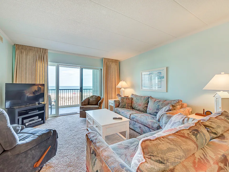 5801 Atlantic Ave #205