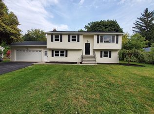 630 Webster Rd, Webster, NY 14580