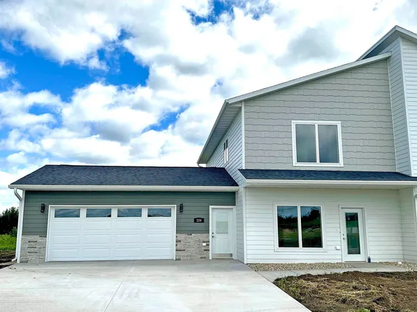 220 Ivy Ln, Crooks, SD 57020