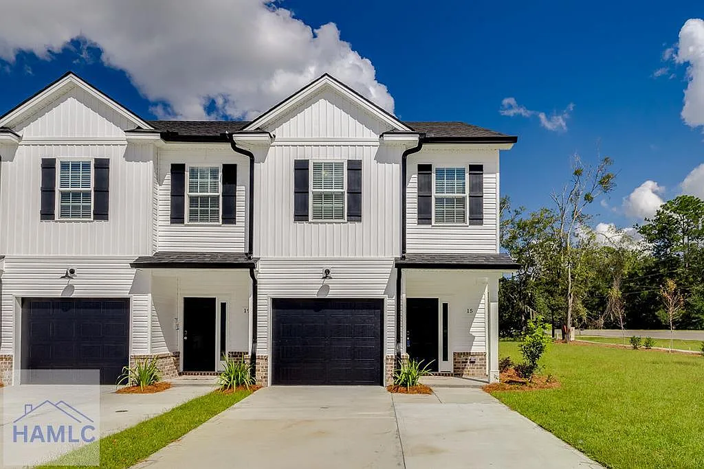 3 bed, 2.5 bath, 1444 sqft, $2,050 — Photo 1