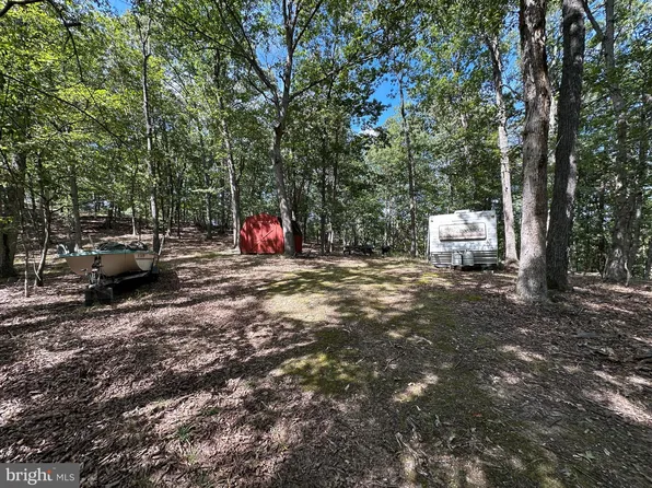 48 Sugar Run Ln, Romney, WV 26757