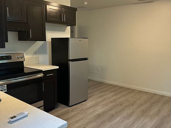 3rd image of 1351 1/4 E 41st Pl