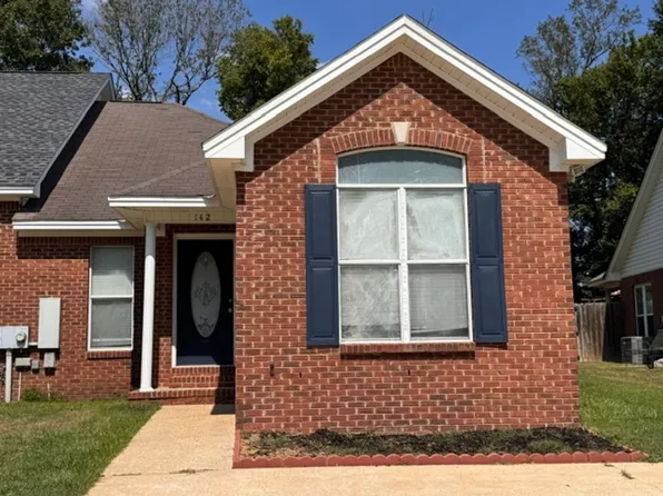 142 James Dr, Millbrook, AL 36054