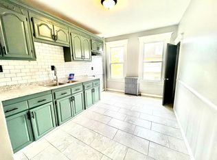 164 N 15th St FLOOR 2, East Orange, NJ 07017