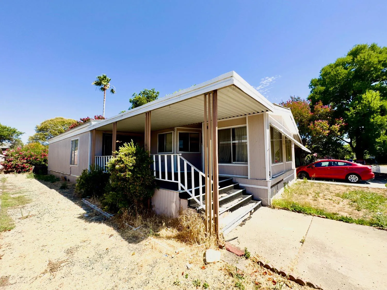 57 Maple Drive photo 1