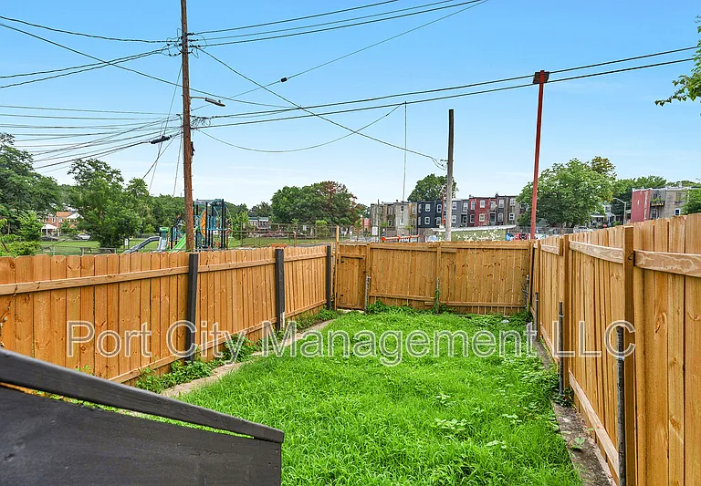2813 Presbury St — Photo 26