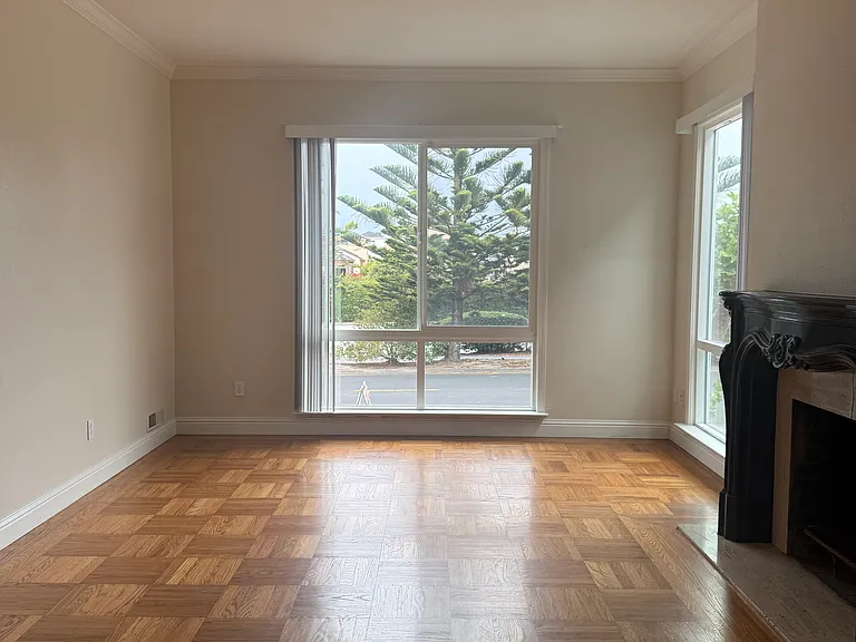 185 S Mayfair Ave — Photo 4