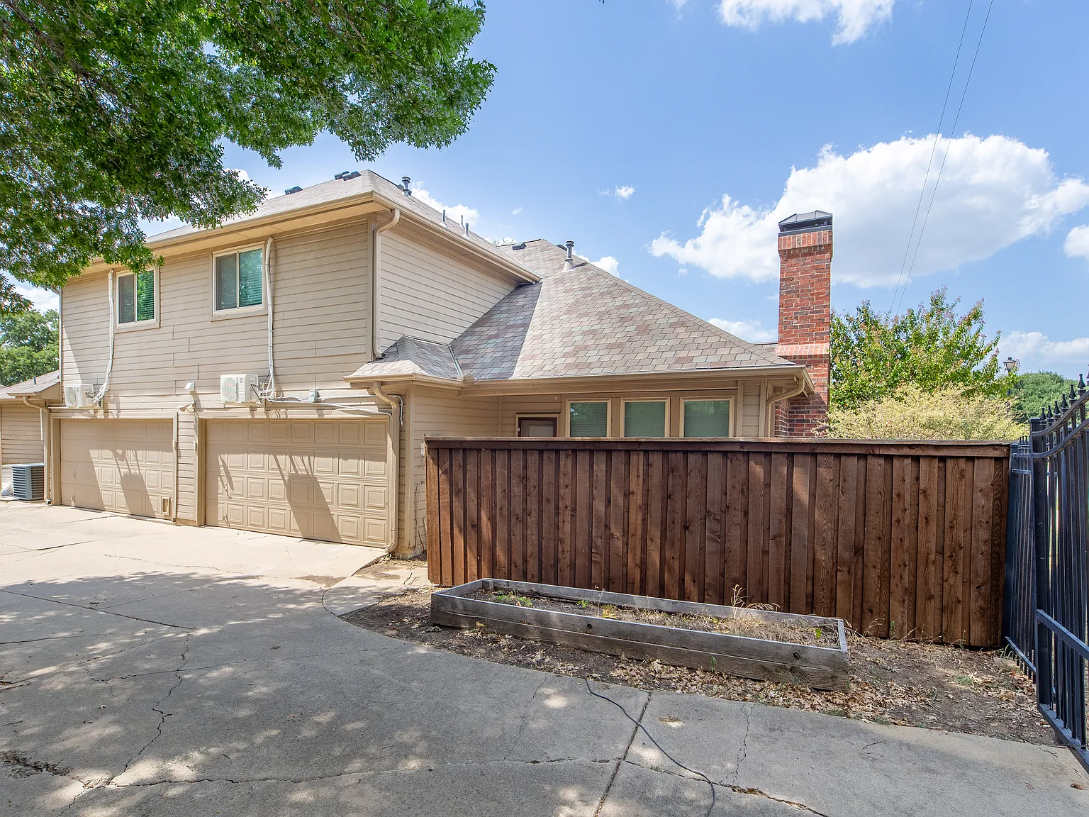 3 bed, 1876 sqft, $3,000 — Photo 4