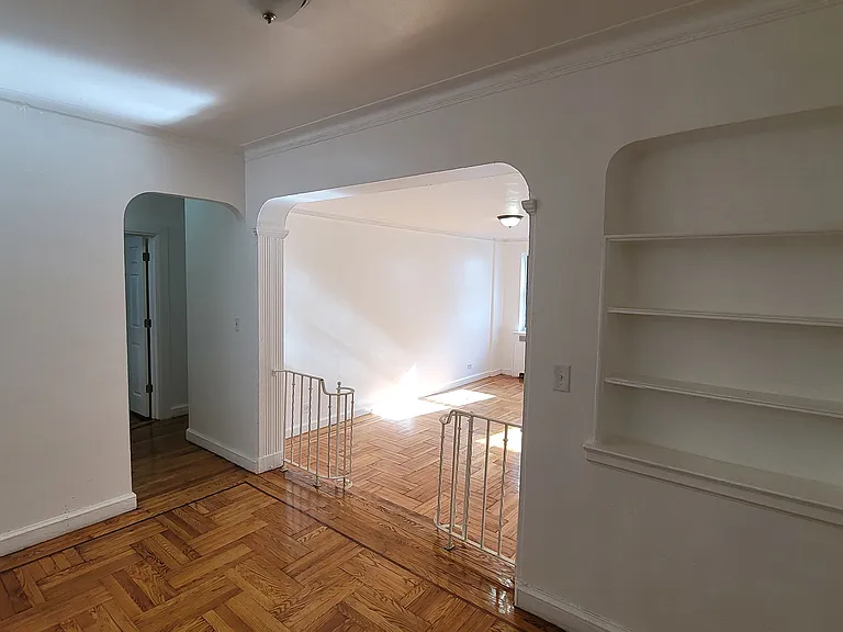 85 McClellan St #3H — Photo 2