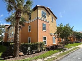 5451 Vineland Rd