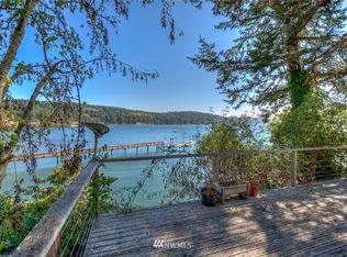 71 Olga Park Ln, Olga, WA 98279