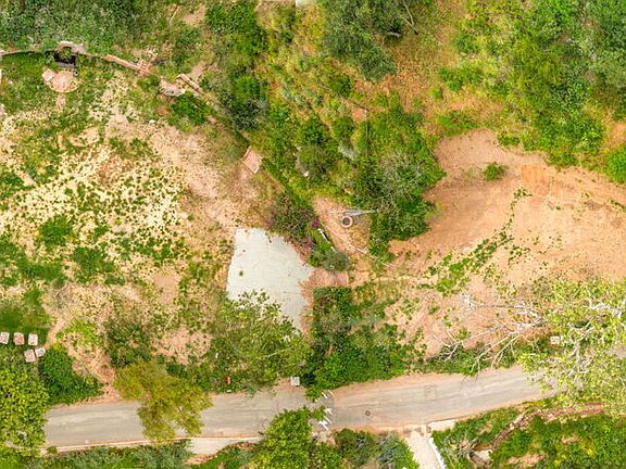 3rd image of 1001 Rivas Canyon Rd