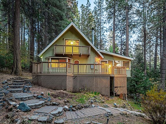 2nd image of 6169 Kokanee Ln