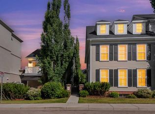 30 SE Victoria Cross Blvd SW #30G, Calgary, AB T3E 7V2