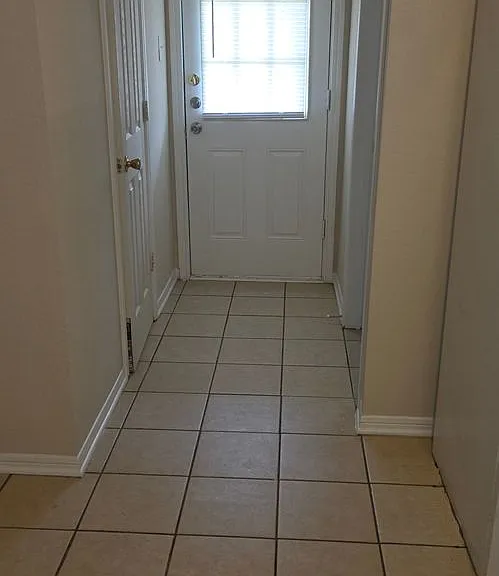 809 Leifester Cir — Photo 6