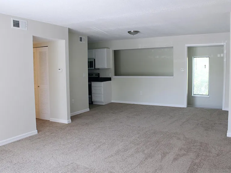 30 Fox Hill Ln — Photo 4