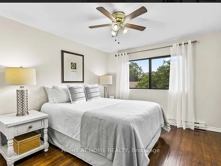 350 Camelot Ct #3 — Photo 19