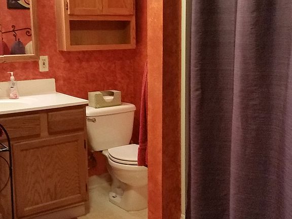 Large Bath with Shower