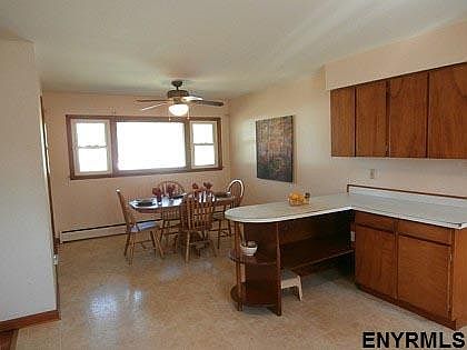 2nd image of 194 Manor Ave