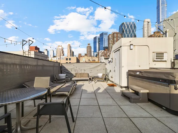 350 West 53rd Street image 4 of 33