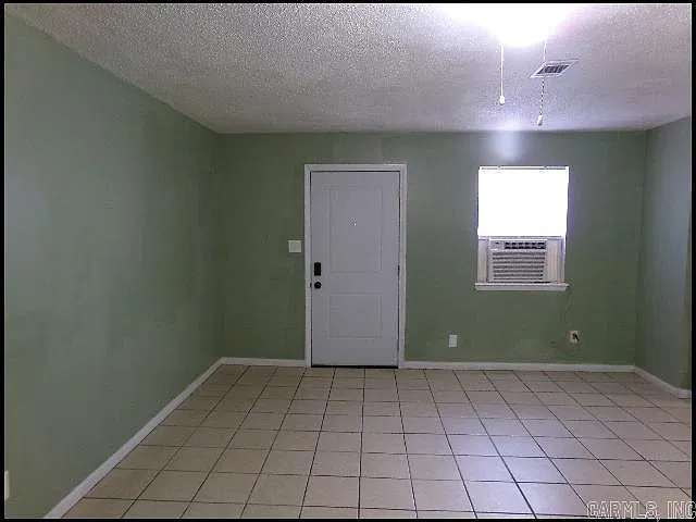 2 bed, 1.0 bath, 800 sqft, $950 — Photo 4