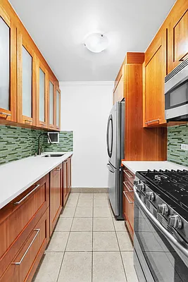 Rented by R New York | media 4