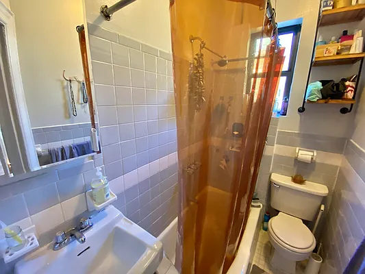 Rented by J PRESTON AND ASSOCIATES INC | media 24