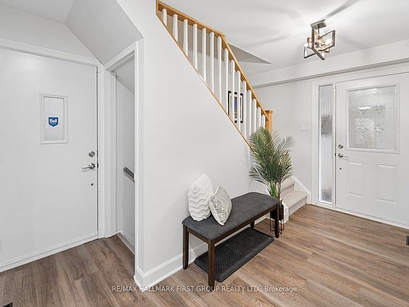 3rd image of 577 Creekview Cir