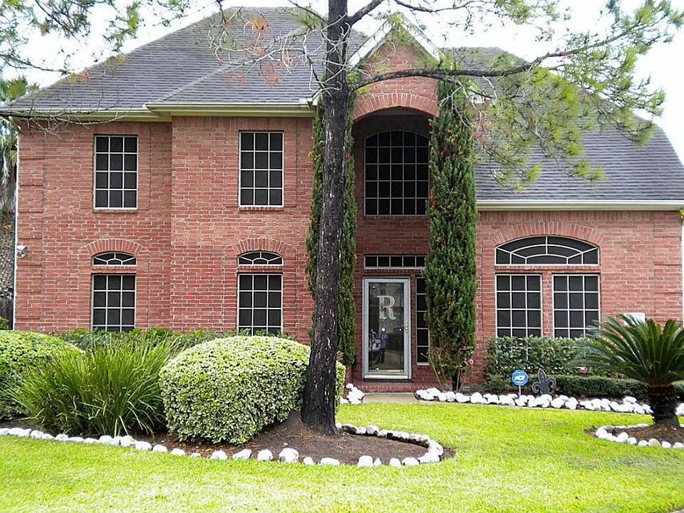 1st image of 3403 Hornbeam Dr
