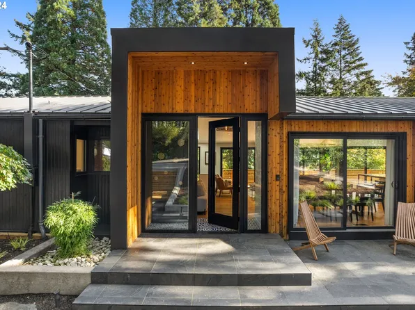 14260 Uplands Dr, Lake Oswego, OR 97034