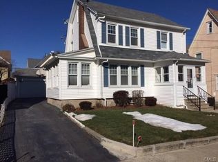 34 Lorraine Ter, Bridgeport, CT 06604