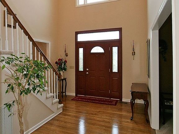 Dramatic 2 Story Entrance
