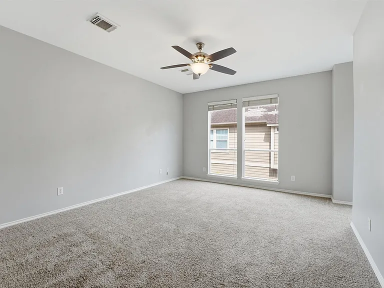 1507 Sutton St — Photo 12