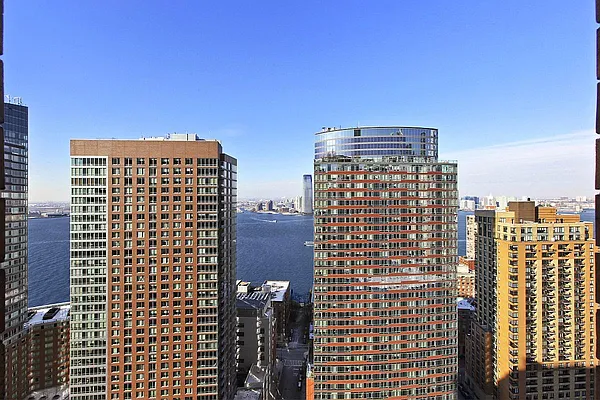 Rented by Corcoran | media 42