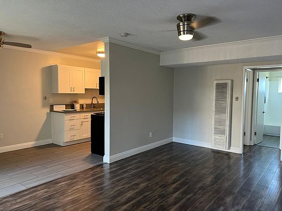 5th image of 7681 Baylor Dr #11