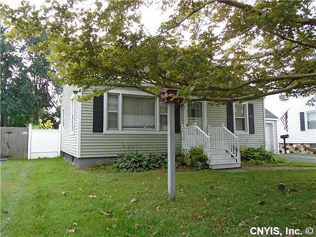 1st image of 221 Willard St
