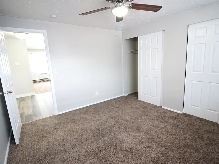 Apartments at 175 Main Street in Farmington — Photo 47